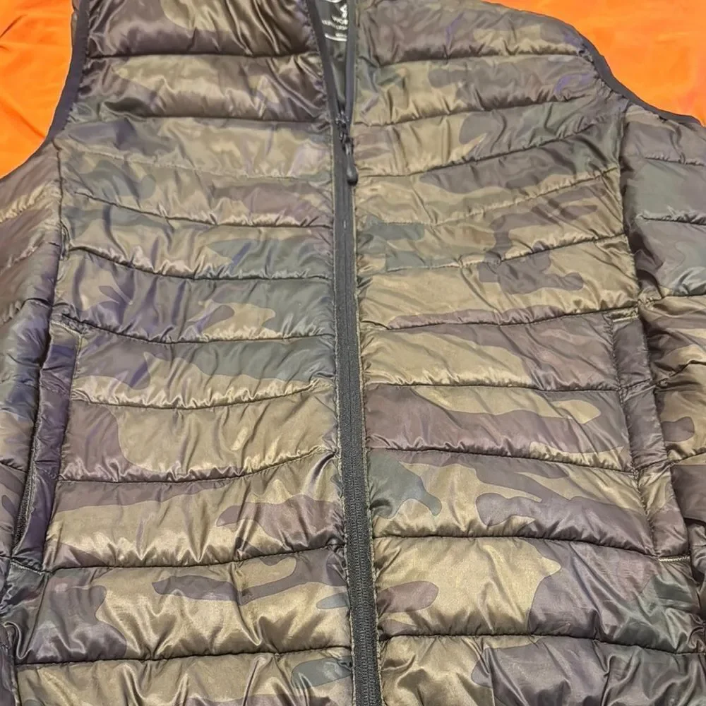 Camouflage Puffer Vest with Hood
